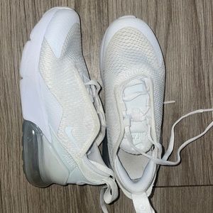 White Nike Airmax 270